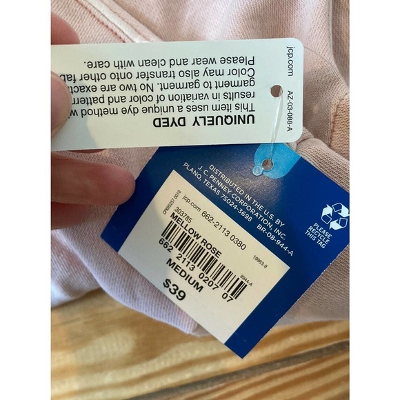 NWT Arizona Jeans Co Sweatshirt Size Medium Women’s Pink Pullover MSRP $39 - Picture 4 of 8